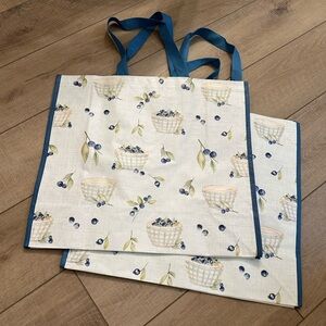 Homegoods TJMaxx Marshalls Viral Blueberry Print Tote Bags (Set of 2) NWOT